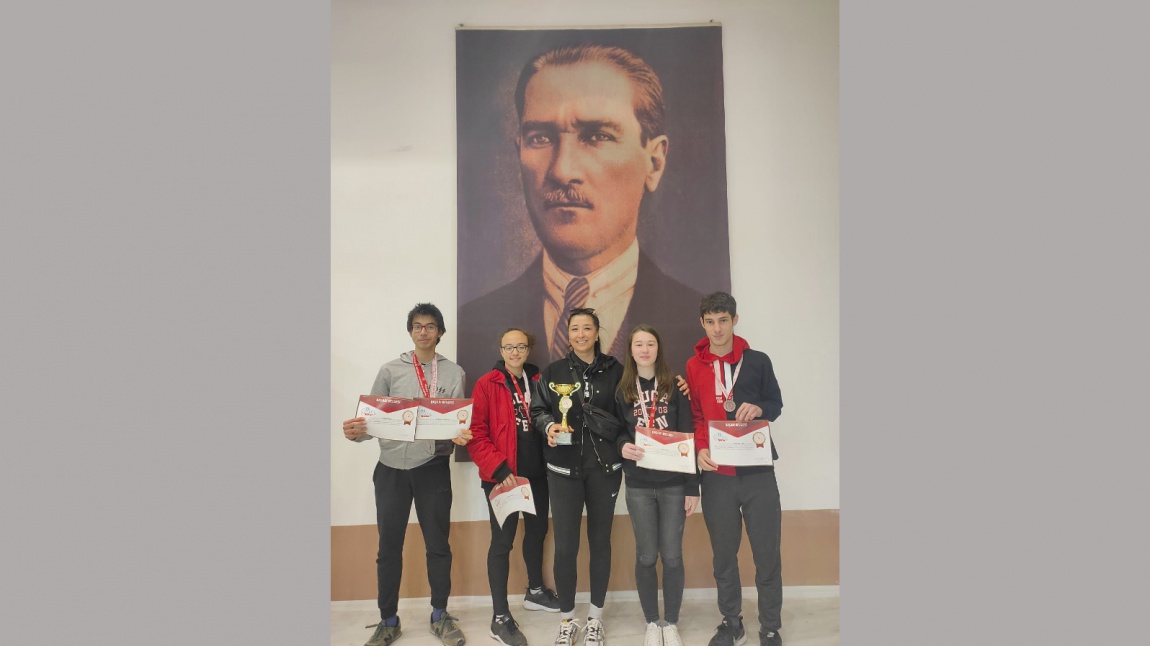 Okulumuz Satranç Takımı İzmir İl Üçüncüsü Olmuştur