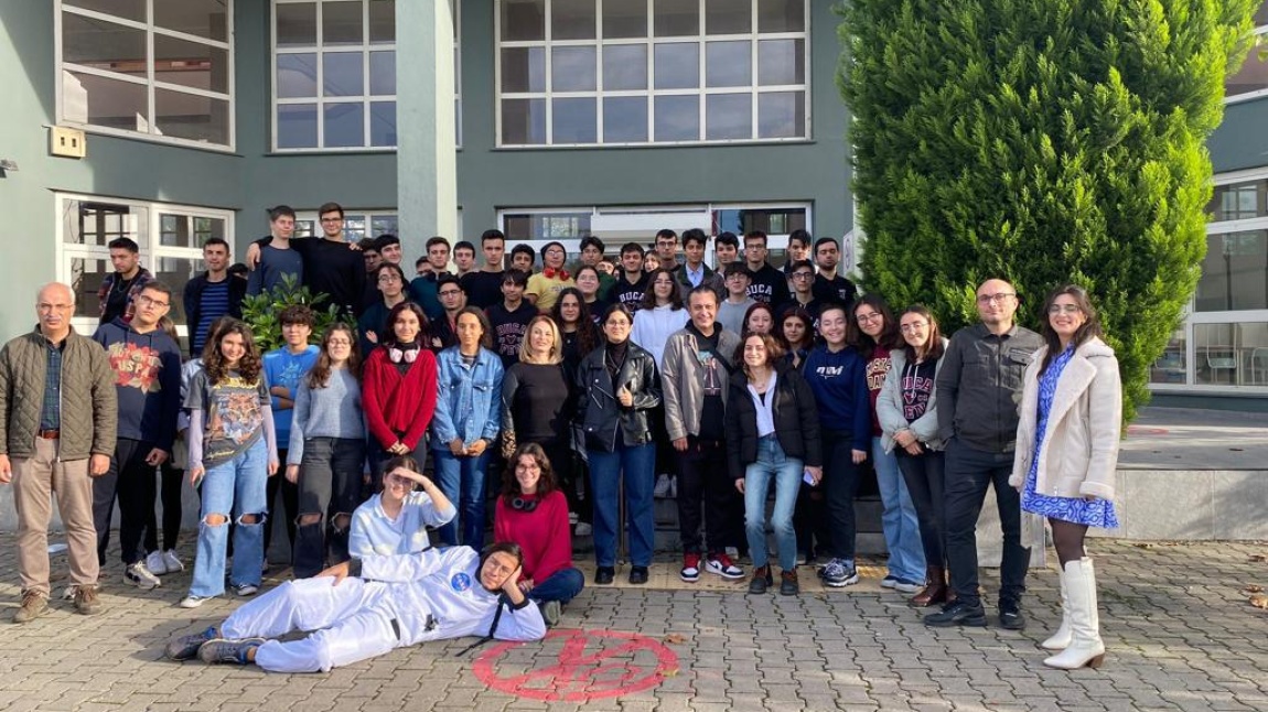 Genç Mühendisler Kulübü Olarak Dokuz Eylül Üniversitesi Fen Fakültesi Fizik Bölümü Laboratuvarı Gezisi
