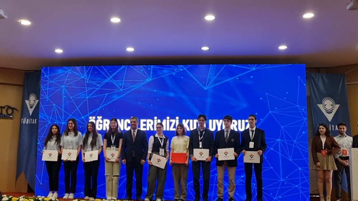 Öğrencimiz TÜBİTAK 2204A Lise Öğrencileri Araştırma Projeleri Yarışması İzmir Bölge Finallerinde Matematik Alanında Birinci oldu